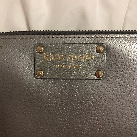 Gently used Kate spade wallet! - Picture 3 of 5